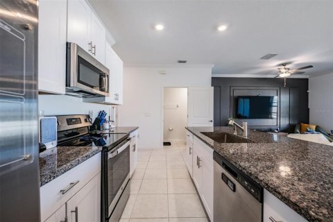 Adosado en venta en Land O' Lakes, Florida, 3 dormitorios, 148.74 m2 № 2258942 - foto 13