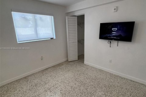 Appartement à louer à Miami, Floride: 2 chambres, 74.41 m2 № 1946464 - photo 14