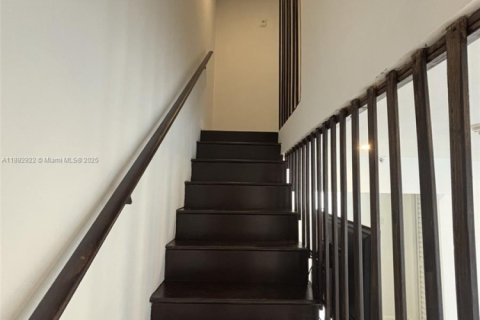 Appartement à louer à Miami, Floride: 2 chambres, 74.41 m2 № 1946464 - photo 5