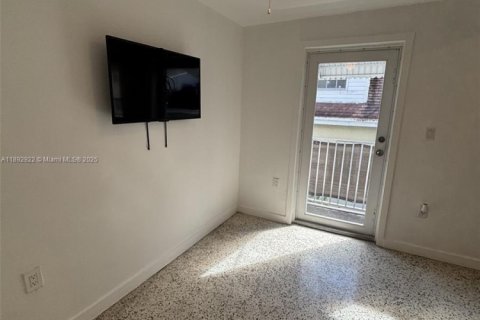 Appartement à louer à Miami, Floride: 2 chambres, 74.41 m2 № 1946464 - photo 9
