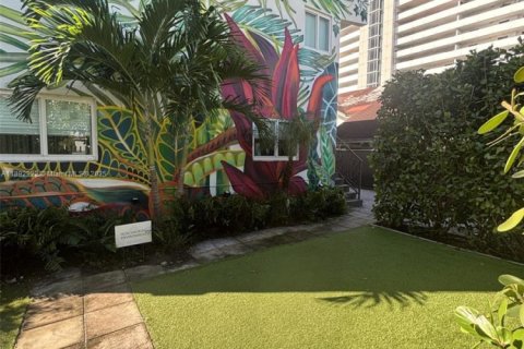 Appartement à louer à Miami, Floride: 2 chambres, 74.41 m2 № 1946464 - photo 1