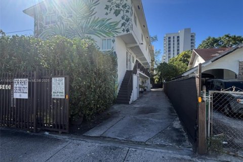 Appartement à louer à Miami, Floride: 2 chambres, 74.41 m2 № 1946464 - photo 2