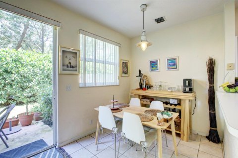 Villa ou maison à louer à Coral Springs, Floride: 3 chambres, 142.7 m2 № 2246347 - photo 28