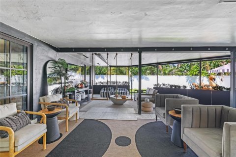 House in Fort Lauderdale, Florida 2 bedrooms, 128.67 sq.m. № 2193444 - photo 25