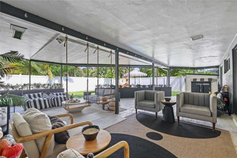 House in Fort Lauderdale, Florida 2 bedrooms, 128.67 sq.m. № 2193444 - photo 24