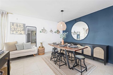House in Fort Lauderdale, Florida 2 bedrooms, 128.67 sq.m. № 2193444 - photo 8