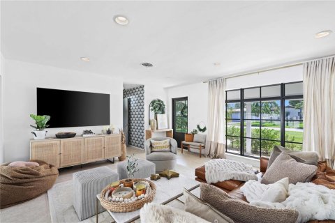 House in Fort Lauderdale, Florida 2 bedrooms, 128.67 sq.m. № 2193444 - photo 4