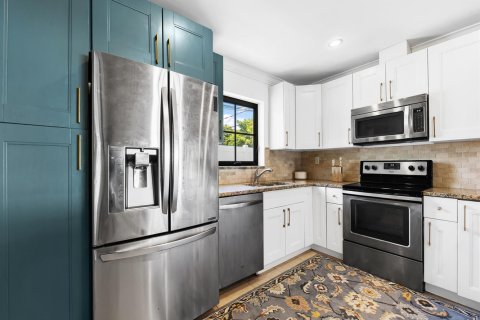 House in Fort Lauderdale, Florida 2 bedrooms, 128.67 sq.m. № 2193444 - photo 14