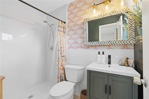 House in Fort Lauderdale, Florida 2 bedrooms, 128.67 sq.m. № 2193444 - photo 18