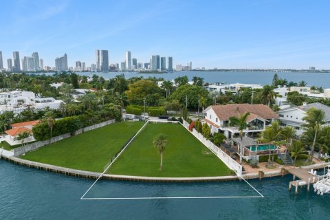 Terreno en venta en Miami, Florida № 1762458 - foto 6