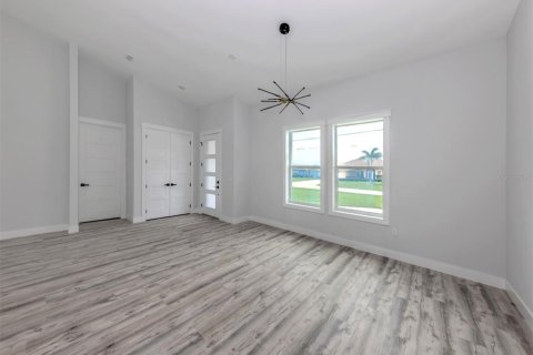 House in Rotonda, Florida 3 bedrooms, 188.31 sq.m. № 1778003 - photo 11