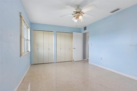 House in Sun City Center, Florida 2 bedrooms, 157.38 sq.m. № 2349817 - photo 24