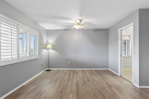 House in Sun City Center, Florida 2 bedrooms, 157.38 sq.m. № 2349817 - photo 9