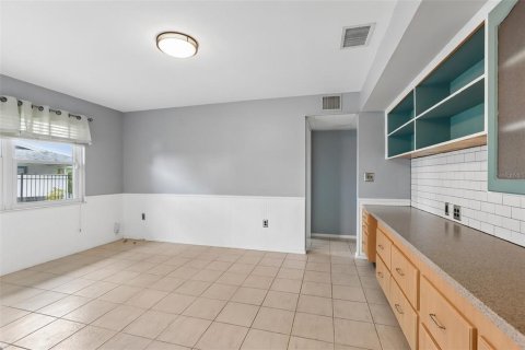 House in Sun City Center, Florida 2 bedrooms, 157.38 sq.m. № 2349817 - photo 13