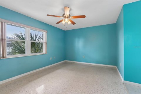 House in Sun City Center, Florida 2 bedrooms, 157.38 sq.m. № 2349817 - photo 30