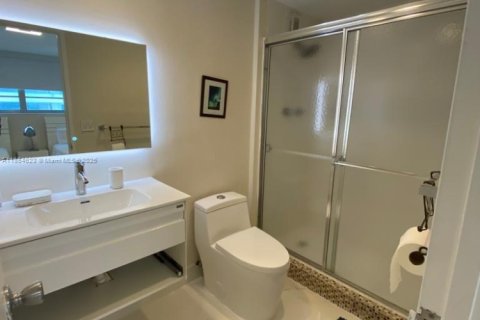 Copropriété à louer à Hollywood, Floride: 2 chambres, 107.12 m2 № 2038000 - photo 8