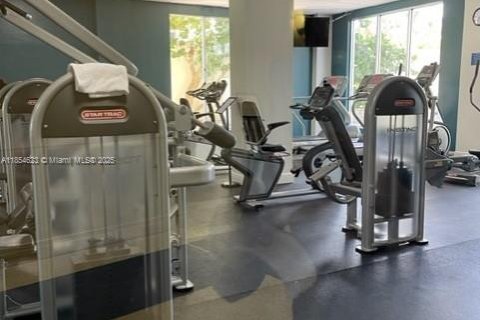 Copropriété à louer à Hollywood, Floride: 2 chambres, 107.12 m2 № 2038000 - photo 18