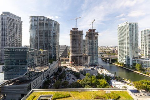 Купить кондоминиум в Майами, Флорида 1 спальня, 75.25м2, № 2035669 - фото 3