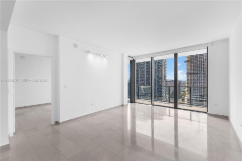 Купить кондоминиум в Майами, Флорида 1 спальня, 75.25м2, № 2035669 - фото 11