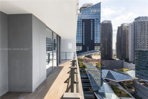 Купить кондоминиум в Майами, Флорида 1 спальня, 75.25м2, № 2035669 - фото 28