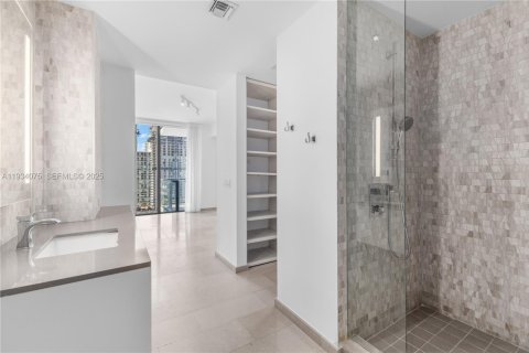 Купить кондоминиум в Майами, Флорида 1 спальня, 75.25м2, № 2035669 - фото 19