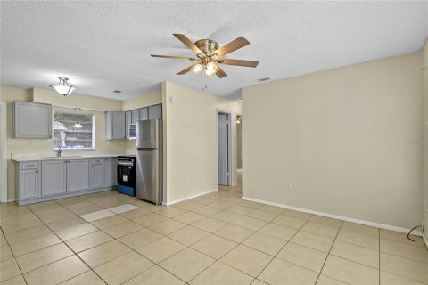Apartamento en alquiler en Kissimmee, Florida, 2 dormitorios, 74.32 m2 № 1771619 - foto 4