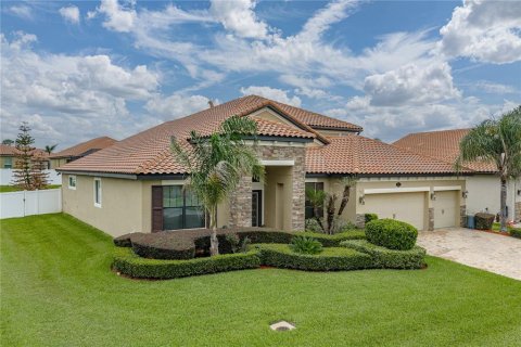 House in Lakeland, Florida 5 bedrooms, 323.86 sq.m. № 2266304 - photo 4