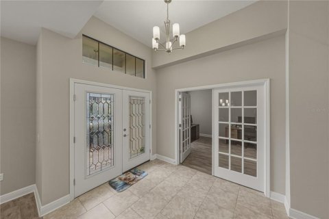 House in Lakeland, Florida 5 bedrooms, 323.86 sq.m. № 2266304 - photo 8