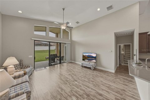 House in Lakeland, Florida 5 bedrooms, 323.86 sq.m. № 2266304 - photo 20