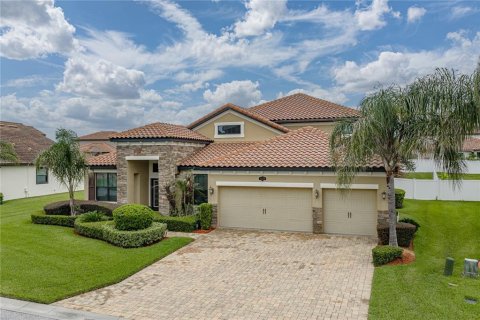 House in Lakeland, Florida 5 bedrooms, 323.86 sq.m. № 2266304 - photo 3