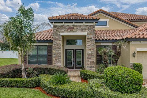 House in Lakeland, Florida 5 bedrooms, 323.86 sq.m. № 2266304 - photo 6