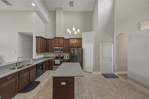 House in Lakeland, Florida 5 bedrooms, 323.86 sq.m. № 2266304 - photo 14