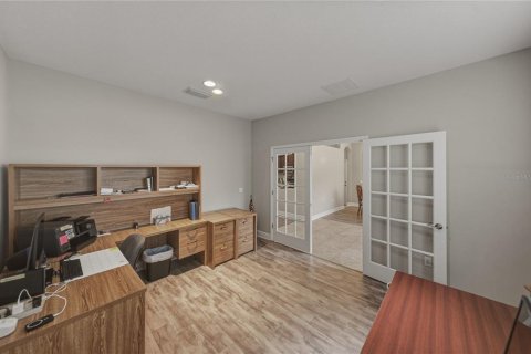 House in Lakeland, Florida 5 bedrooms, 323.86 sq.m. № 2266304 - photo 10