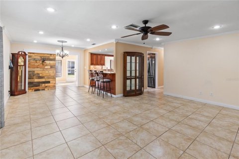 House in Winter Haven, Florida 3 bedrooms, 198.81 sq.m. № 2152103 - photo 11