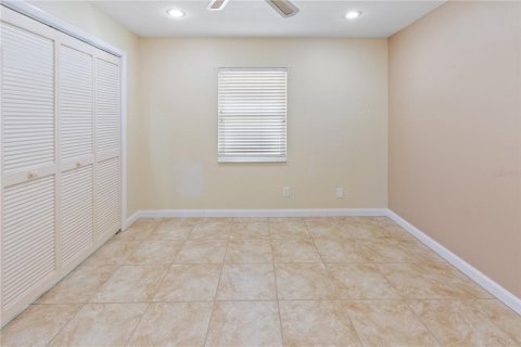 House in Winter Haven, Florida 3 bedrooms, 198.81 sq.m. № 2152103 - photo 23
