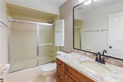 House in Winter Haven, Florida 3 bedrooms, 198.81 sq.m. № 2152103 - photo 24