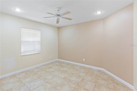 House in Winter Haven, Florida 3 bedrooms, 198.81 sq.m. № 2152103 - photo 22