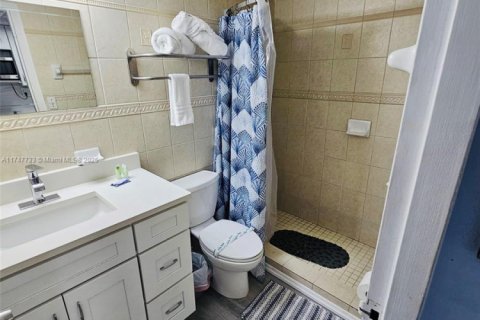 Condo in Sunny Isles Beach, Florida  № 1985167 - photo 9