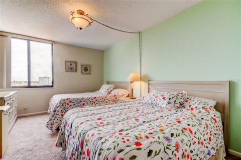 Снять в аренду кондоминиум в Сент-Питерсберг, Флорида 2 комнаты, 97.55м2, № 2239139 - фото 16