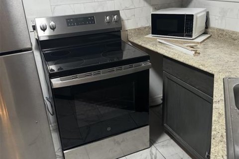 Apartamento en alquiler en Orlando, Florida, 2 dormitorios, 80.27 m2 № 1877033 - foto 5