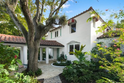 House in Miami Beach, Florida 4 bedrooms, 492.01 sq.m. № 1934042 - photo 1