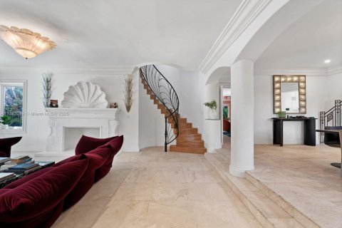 House in Miami Beach, Florida 4 bedrooms, 492.01 sq.m. № 1934042 - photo 7