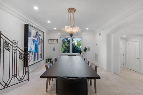 House in Miami Beach, Florida 4 bedrooms, 492.01 sq.m. № 1934042 - photo 9