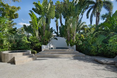 House in Miami Beach, Florida 4 bedrooms, 492.01 sq.m. № 1934042 - photo 19