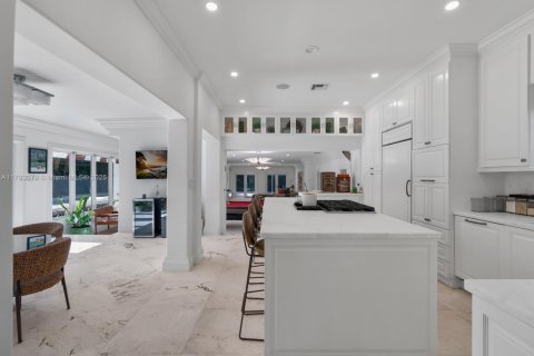 House in Miami Beach, Florida 4 bedrooms, 492.01 sq.m. № 1934042 - photo 20