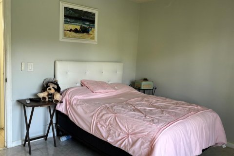 Condo in West Palm Beach, Florida, 1 bedroom  № 2081685 - photo 5