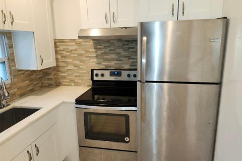 Appartement à louer à Saint Petersburg, Floride: 1 pièce, 27.87 m2 № 1876966 - photo 5