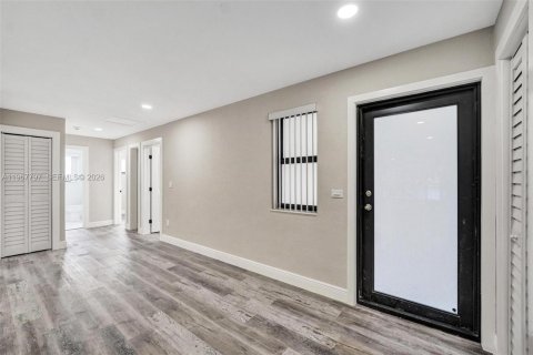 Casa en venta en Miami Gardens, Florida, 3 dormitorios, 178.28 m2 № 2030333 - foto 20