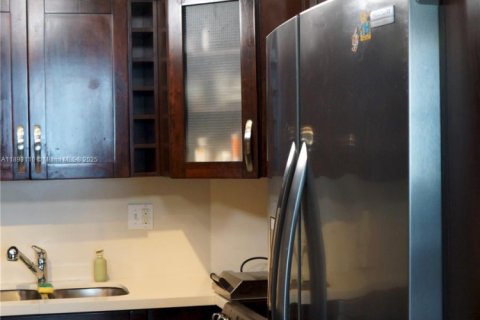 Condo in Sunny Isles Beach, Florida, 3 bedrooms № 2076711 - photo 26
