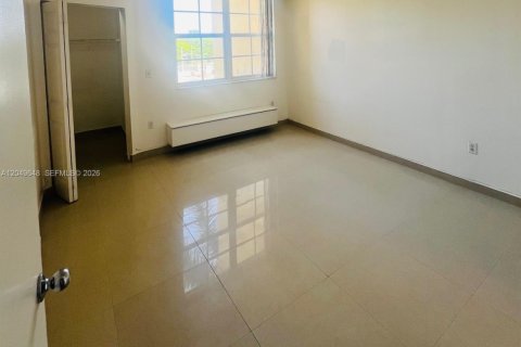 Copropriété à vendre à Aventura, Floride: 1 chambre, 67.82 m2 № 2193177 - photo 25